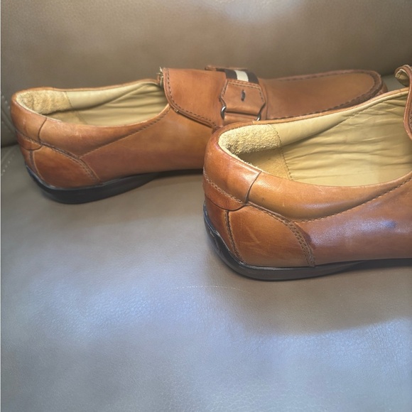 Elegant Tan Leather Loafers for Men - Picture 6 of 6